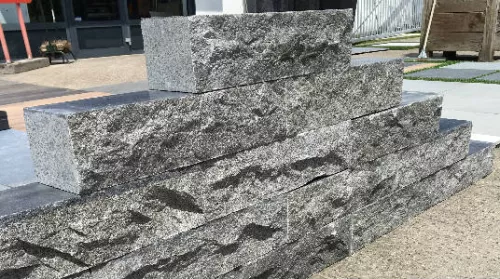 Stones4u Stapelblok Basalto 2 zijde natuurruw 1 lange zijde gezoet (758864)