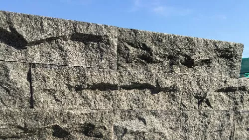 Stones4u Stapelblok Basalto 2 zijde natuurruw 1 lange zijde gezoet (758864)